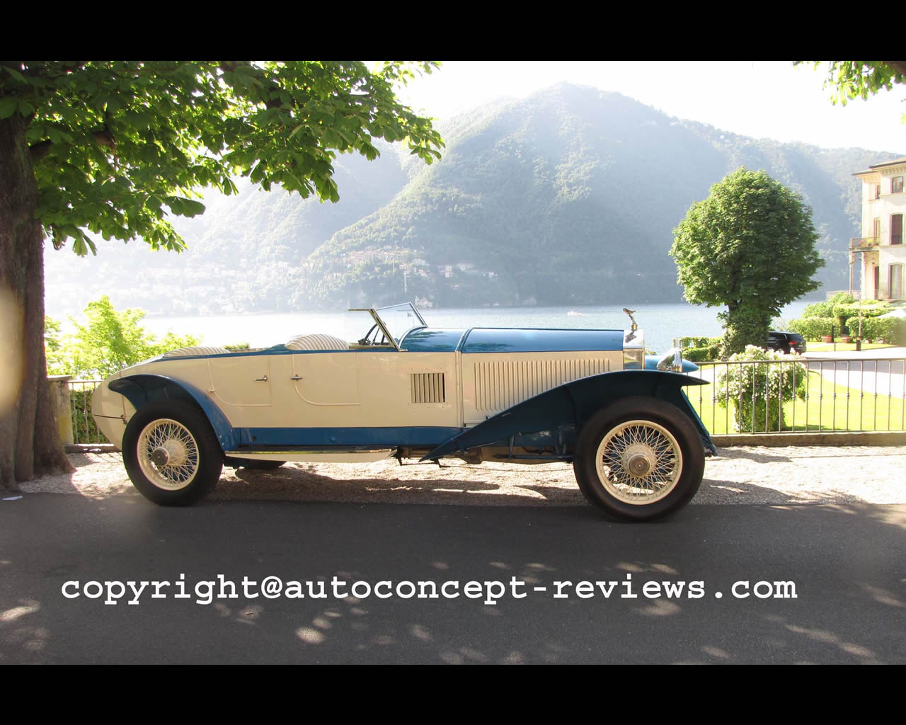 Matrix 1/18 Scale MXL1705-011 - Rolls Royce Phantom